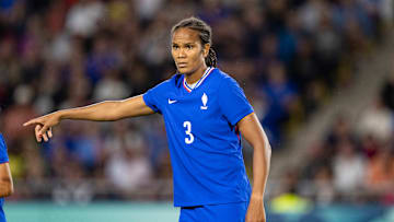 Le maillot des Bleues a fuité !