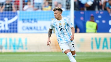 Manchester United kembali dikaitkan dengan Lisandro Martinez dari Ajax