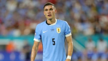 Manchester United disebut jalani negosiasi dengan PSG terkait peluang untuk mendatangkan Manuel Ugarte.