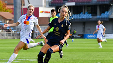 Alisha Lehmann in azione con la maglia della Juventus Femminile