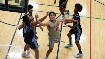 As 4-star guard Derek Dixon is set to decide, here's the latest in his recruitment. Syracuse basketball is in Dixon's top 6.