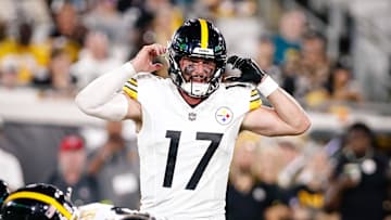 Pittsburgh Steelers quarterback Skylar Thompson