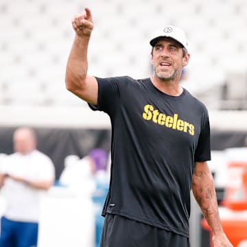 Mike Tomlin explained what gave him belief in bringing Aaron Rodgers to the Steelers this offseason.
