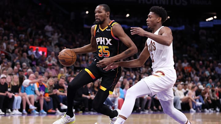 Cleveland Cavaliers v Phoenix Suns