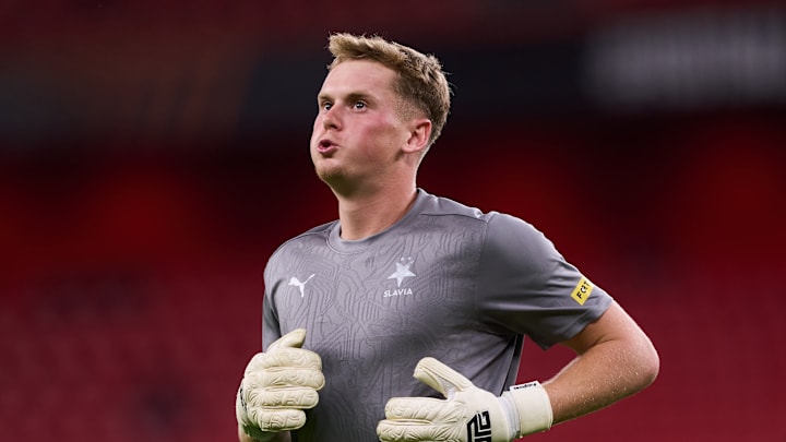 Antonin Kinsky - UEFA Europa League 2024/25 League Phase MD3