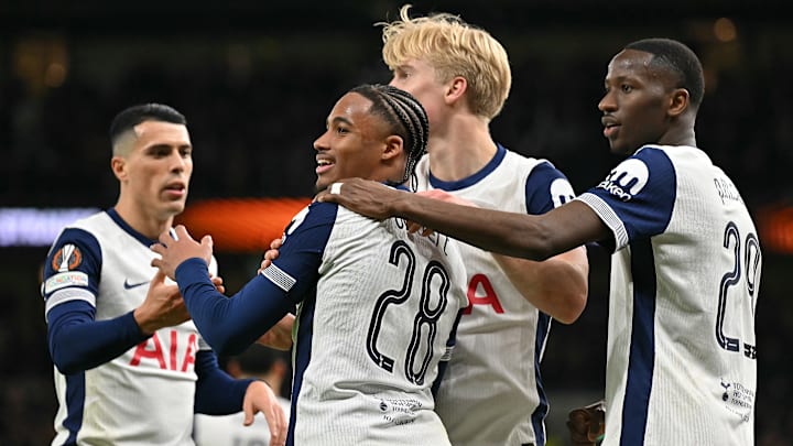 Spurs players celebrate