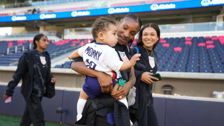 USWNT's Crystal Dunn was part of the taskforce that created the guidance 