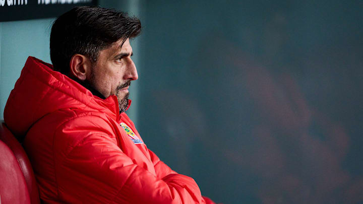 El entrenador Veljko Paunovic,