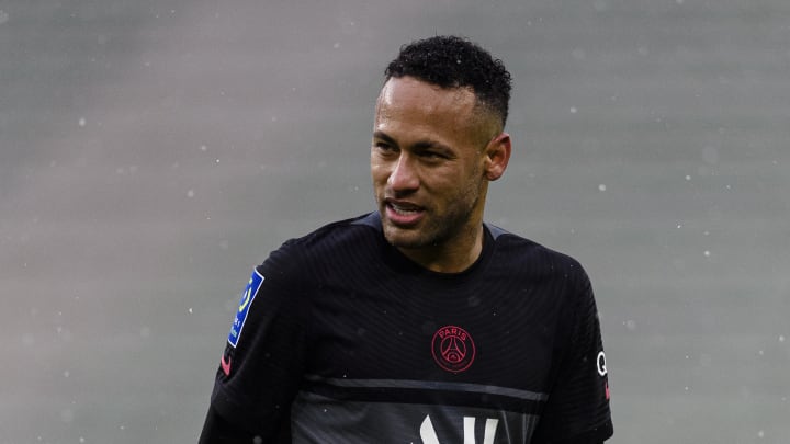 Neymar ainda viu PSG perder título francês e Brasil ser vice da Copa América na temporada 2020/21