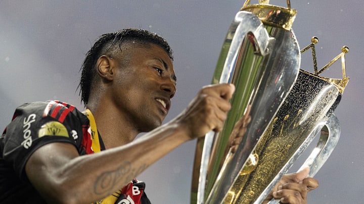 Bruno Henrique continua no Fla