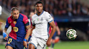 Dumfries marcou dois gols na Catalunha