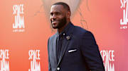 LeBron James es accionista del Liverpool