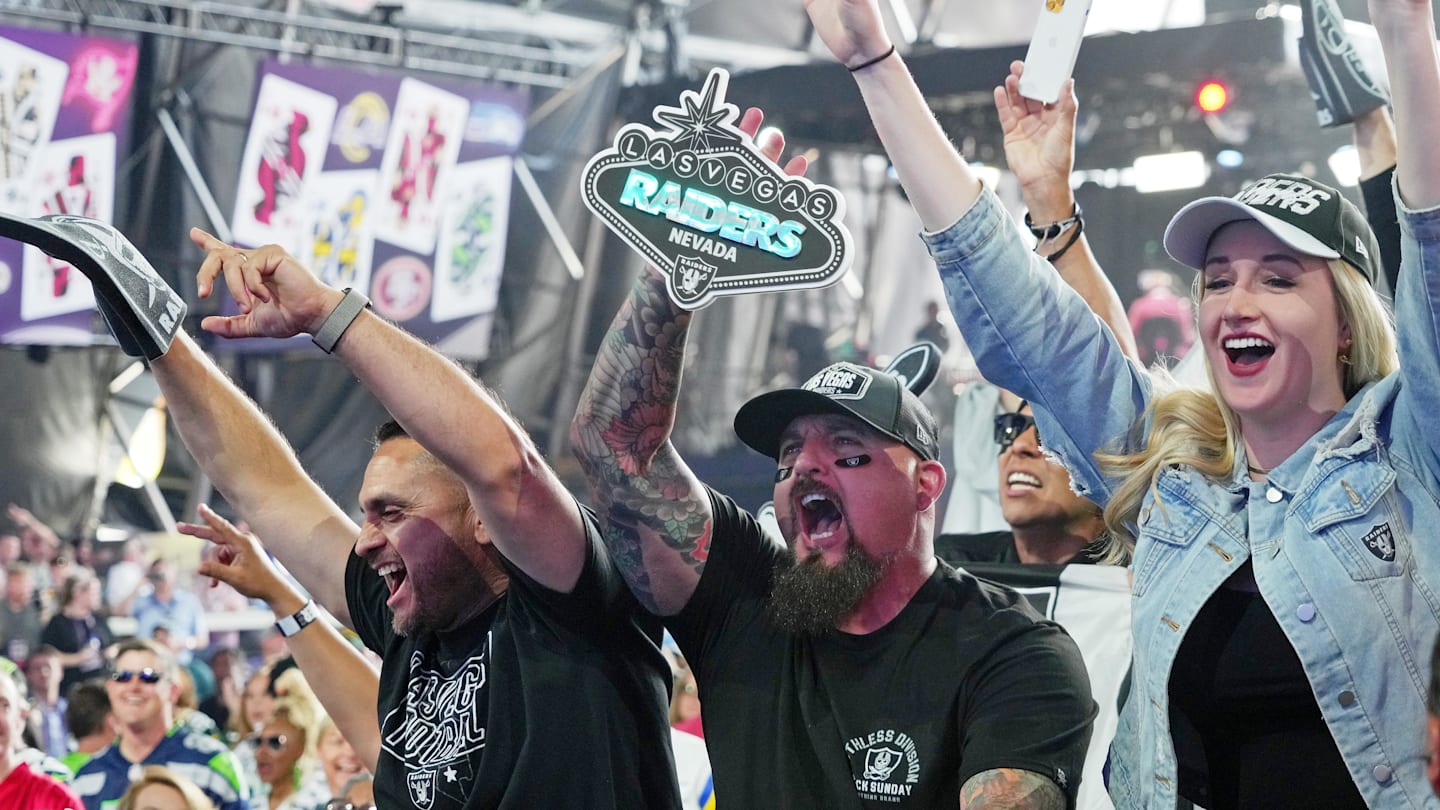 Giants’ Win over Cowboys Gives AFC Team the No. 1 Pick in 2026 NFL Draft