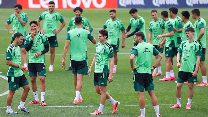 La selección mexicana entrenó a puerta abierta previo a su partido ante Sudáfrica del próximo 11 de junio. La selección mexicana entrenó a puerta abierta previo a su partido ante Sudáfrica del próximo 11 de junio.