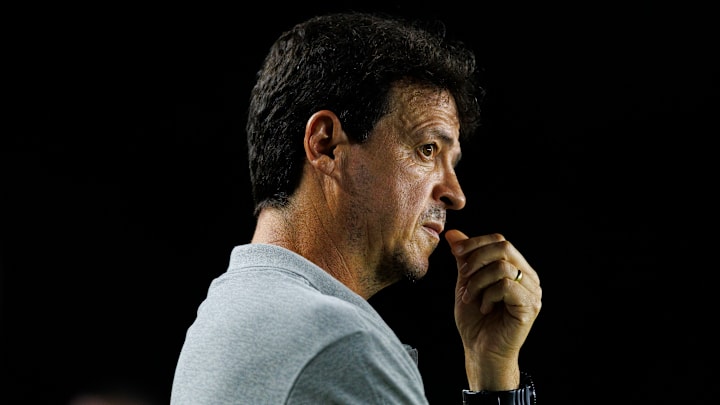 Ex-Vasco, Fernando Diniz ficou quase dois meses desempregado Ex-Vasco, Fernando Diniz ficou quase dois meses desempregado