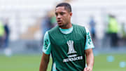 Vitor Roque já disputou 10 jogos pelo Palmeiras e ainda busca o primeiro gol