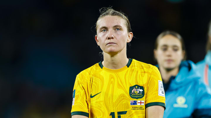 Australian defender Clare Hunt has signed for Tottenham