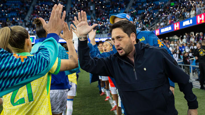 Arthur Elias é o treinador da Seleção Brasileira Feminina Arthur Elias é o treinador da Seleção Brasileira Feminina