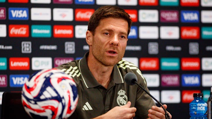 Xabi Alonso est le nouvel entraîneur du Real Madrid. Xabi Alonso est le nouvel entraîneur du Real Madrid.