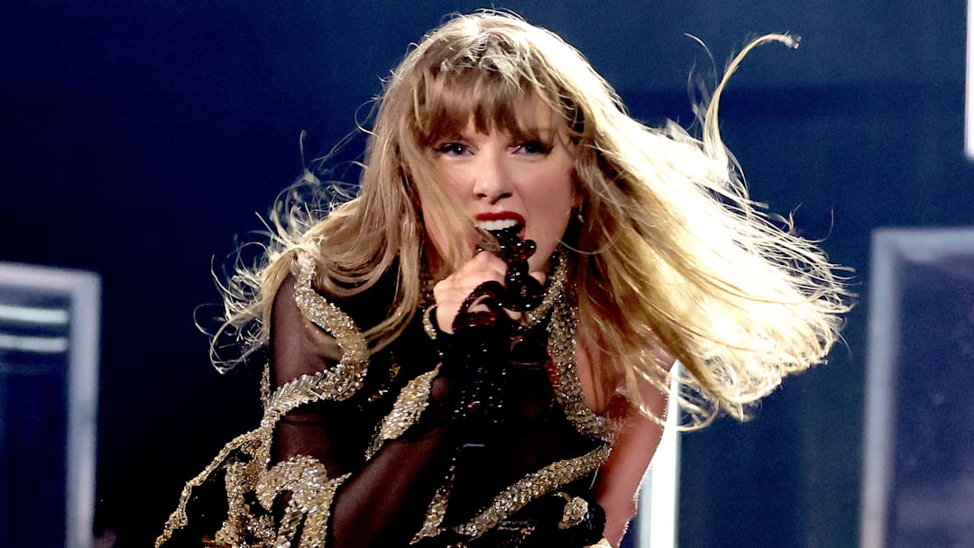 Taylor Swift surprised fans with a performance at an event for Travis Kelce’s Tight End University in Nashville.