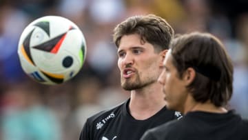 Gregor Kobel and Yann Sommer