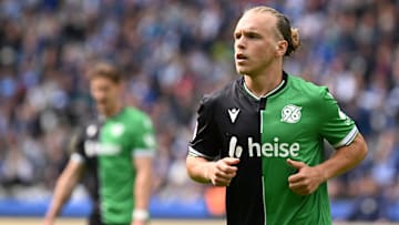 Hannover 96 plant mit Lars Gindorf