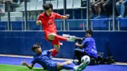 Yang Min-Hyuk (No11.) of Korea Republic and Chanasorn...