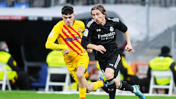 Los blaugranas golean a los blancos