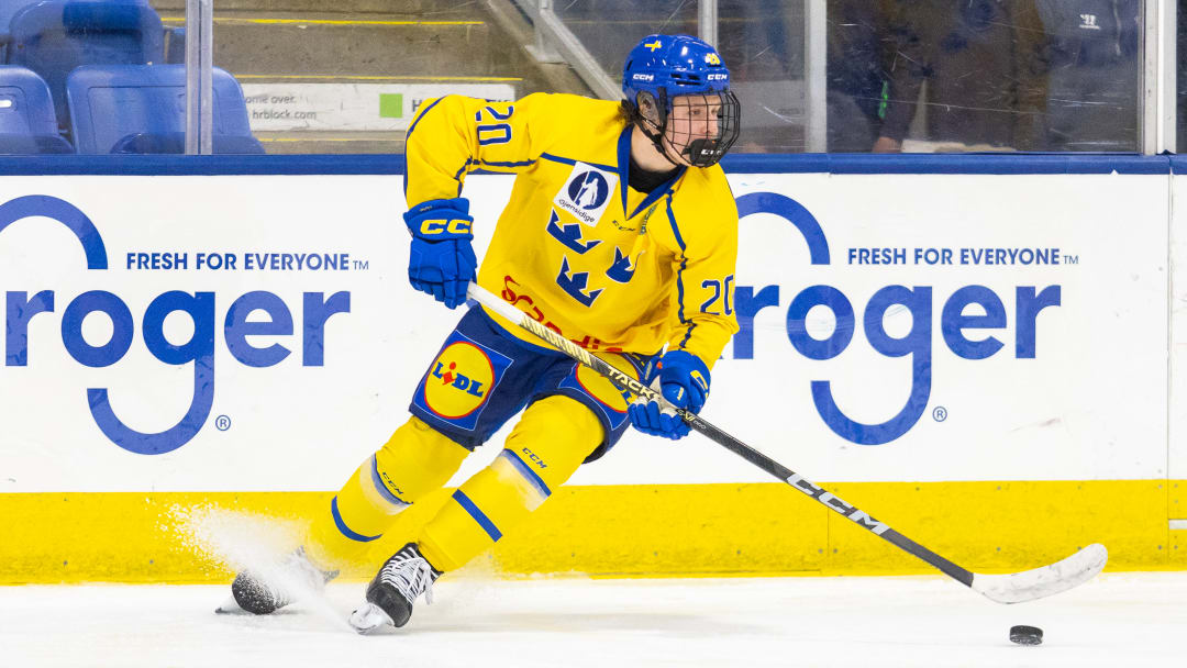 Alfons Freij (#20) for Sweden at the U18 Five Nations Tournament