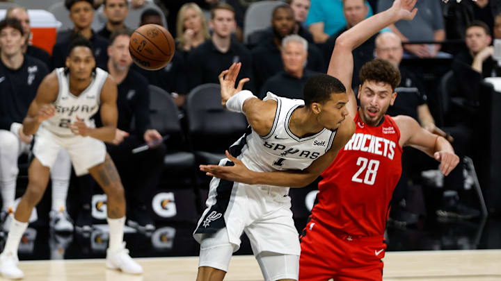 Watch spurs game online hotsell