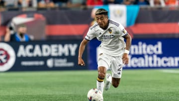 Julián Araujo, who launched his professional career with LA Galaxy, now faces a major opportunity with FC Barcelona.