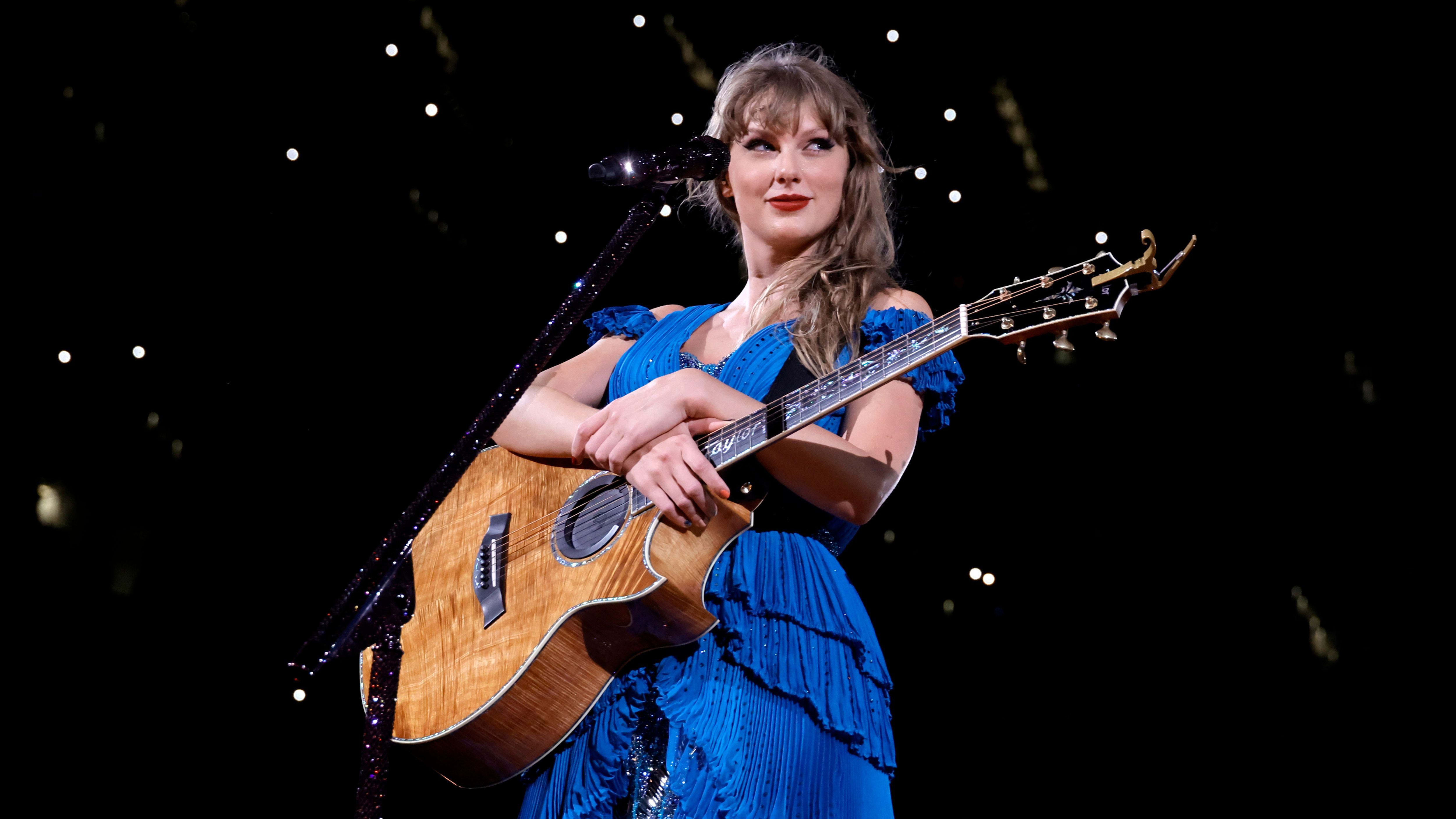 Taylor Swift rightfully teaches the world about The Blue Nile