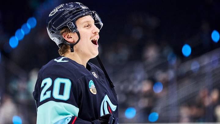 Dec 14, 2025; Seattle, Washington, USA; Seattle Kraken right wing Eeli Tolvanen (20) reacts during warm ups before the game against the Buffalo Sabres at Climate Pledge Arena. Mandatory Credit: Blake Dahlin-Imagn Images Dec 14, 2025; Seattle, Washington, USA; Seattle Kraken right wing Eeli Tolvanen (20) reacts during warm ups before the game against the Buffalo Sabres at Climate Pledge Arena. Mandatory Credit: Blake Dahlin-Imagn Images