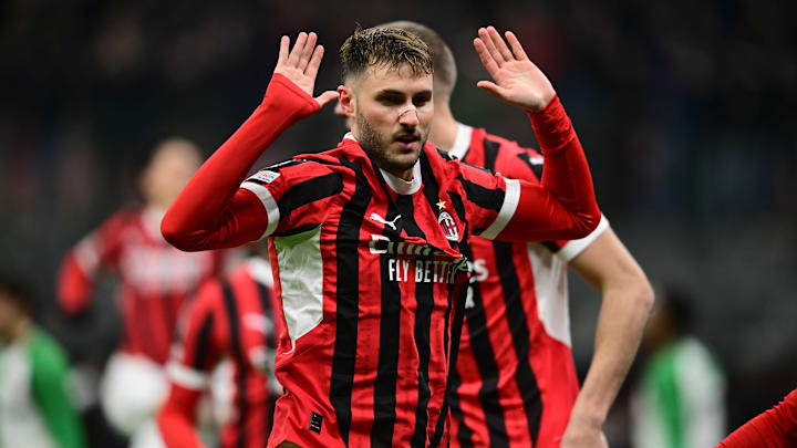Santiago Giménez bagged his sixth Champions League goal of the season against the team he scored the previous five with, Feyenoord. Santiago Giménez bagged his sixth Champions League goal of the season against the team he scored the previous five with, Feyenoord.