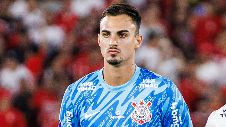 Aos 23 anos, Donelli pode estar de saída do Timão para reforçar rival Aos 23 anos, Donelli pode estar de saída do Timão para reforçar rival