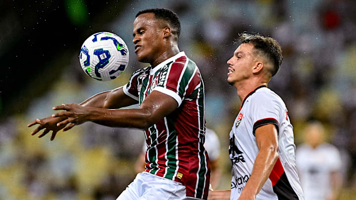 Fluminense e Vitória entram em campo hoje pela Sul-Americana Fluminense e Vitória entram em campo hoje pela Sul-Americana