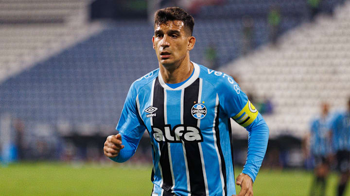 Grêmio deve utilizar escalação mista para duelo contra o São José-RS Grêmio deve utilizar escalação mista para duelo contra o São José-RS