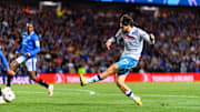 Kvaratskhelia in azione nel match d'andata contro i Rangers