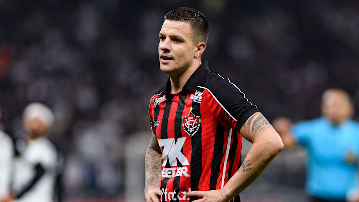 Renato Kayzer promete balançar as redes novamente pelo Vitória Renato Kayzer promete balançar as redes novamente pelo Vitória