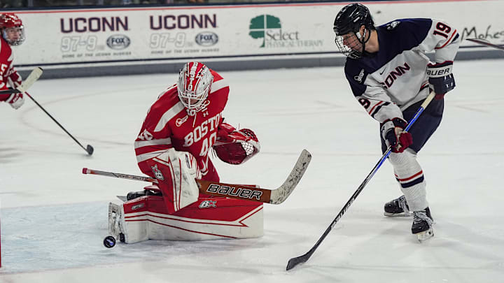 Buffalo Sabres prospect Jake Richard while playing for the University of Connecticut (UConn) Huskies.