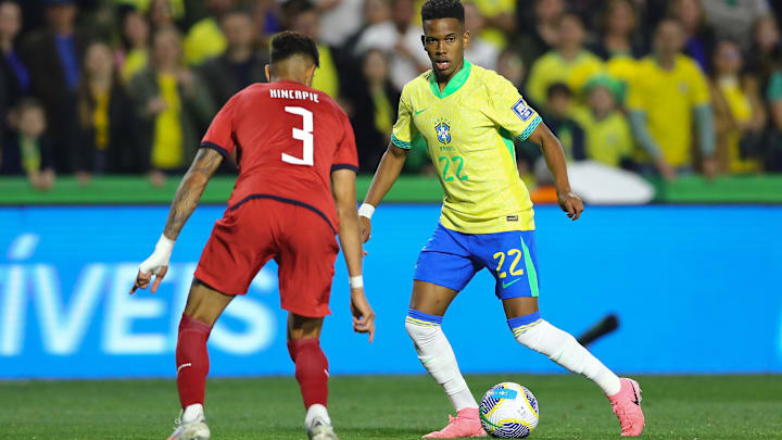 Estêvão deve receber oportunidade entre os titulares