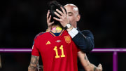 La Fédération espagnole de football réagit dans un communiqué lunaire à la position des joueuses. 