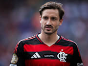 Viña tem apenas sete jogos pelo Flamengo no ano