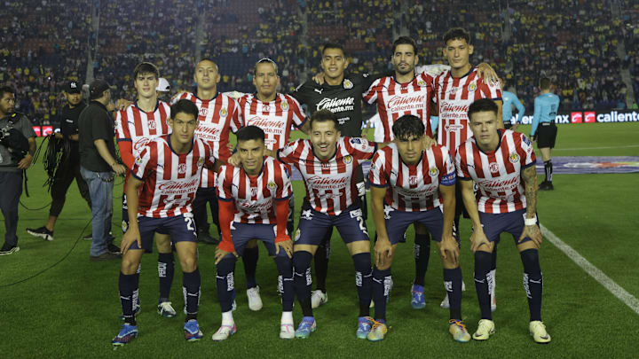 Chivas busca nuevo entrenador Chivas busca nuevo entrenador