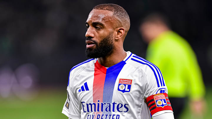 L'OL est relégué en Ligue 2 par la DNCG. L'OL est relégué en Ligue 2 par la DNCG.