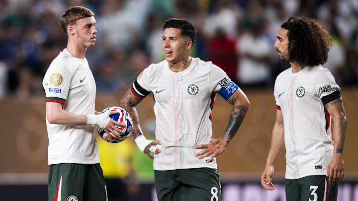 (L-R) Cole Palmer, Enzo Fernandez and Marc Cucurella of