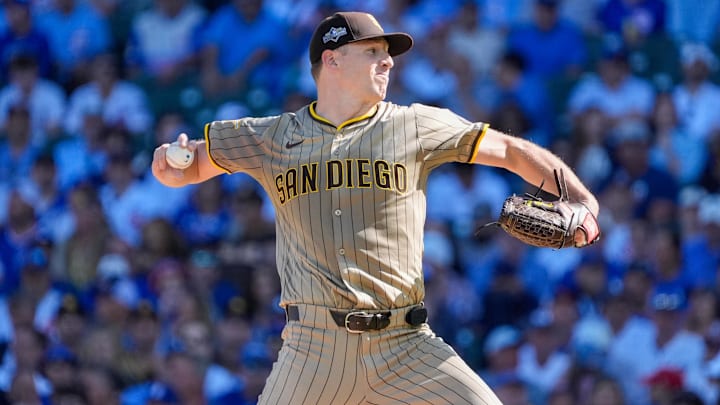 San Diego Padres starting pitcher Nick Pivetta (27) delivers a pitch against the Chicago Cubs