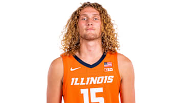 Illini sophomore guard Jake Davis averaged 9.0 points and 4.5 rebounds as a Mercer freshman before transferring to Illinois earlier this year.