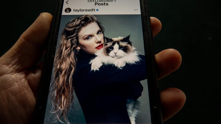 Taylor Swift Publicly Endorses Kamala Harris