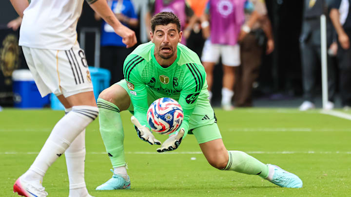 Thibaut Courtois tadelt Raul Asencio Thibaut Courtois tadelt Raul Asencio